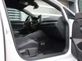 Volkswagen Golf (2025) thumbnail 28