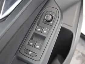Volkswagen Golf (2025) thumbnail 32