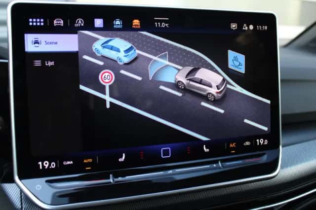 Volkswagen Golf (2025) thumbnail 41