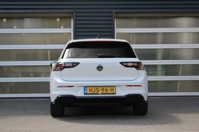 Volkswagen Golf (2025) thumbnail 9