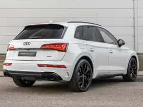 Audi Q5 (2023) thumbnail 2
