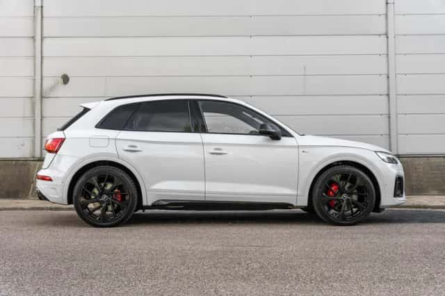Audi Q5 (2023) thumbnail 3