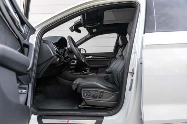 Audi Q5 (2023) thumbnail 25