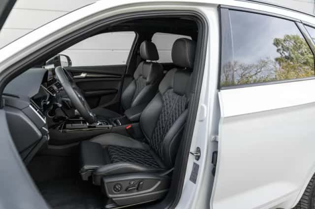 Audi Q5 (2023) thumbnail 4