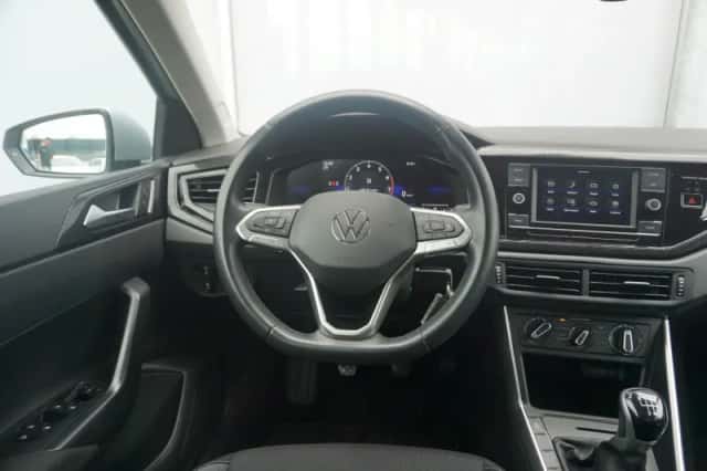 Volkswagen Polo (2023) thumbnail 17