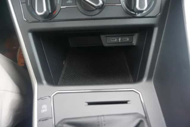 Volkswagen Polo (2023) thumbnail 26