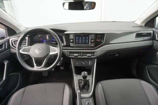 Volkswagen Polo (2023) thumbnail 5