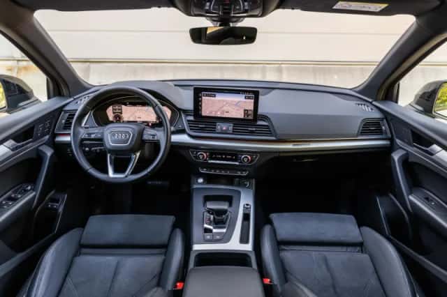 Audi Q5 (2022) thumbnail 5