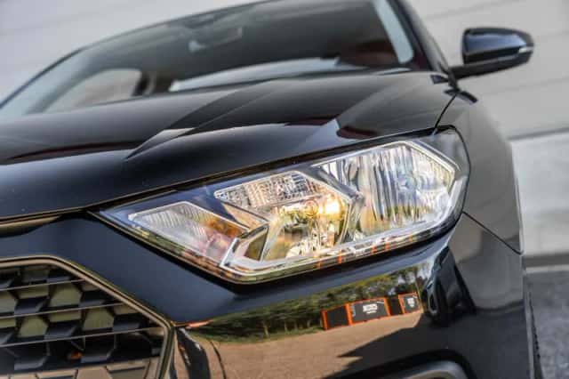 Audi A1 (2023) thumbnail 9