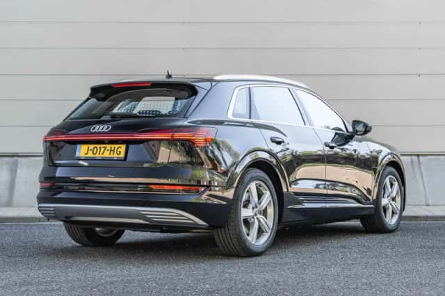 Audi e-tron (2020) thumbnail 2