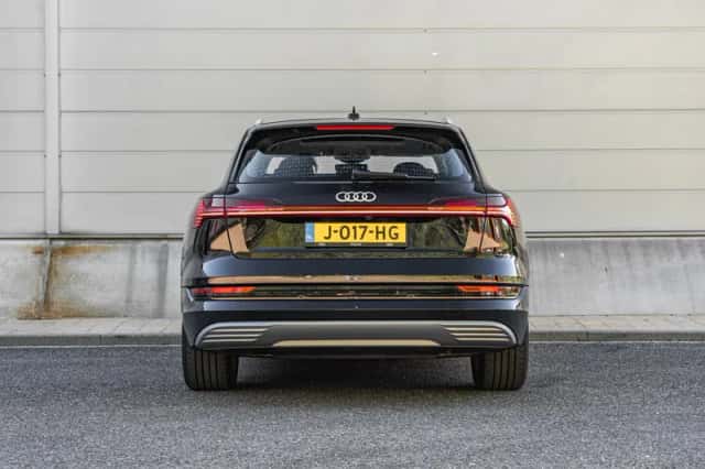Audi e-tron (2020) thumbnail 12