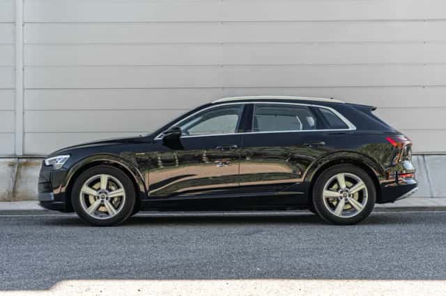Audi e-tron (2020) thumbnail 14