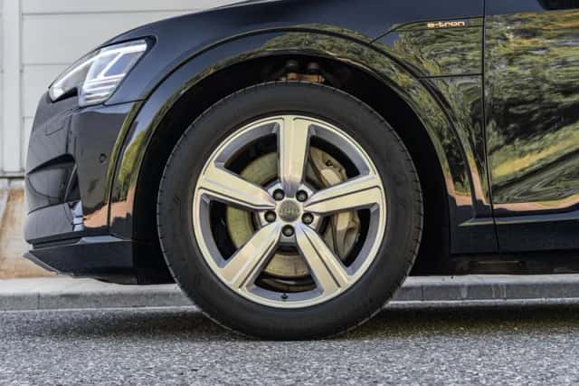 Audi e-tron (2020) thumbnail 15