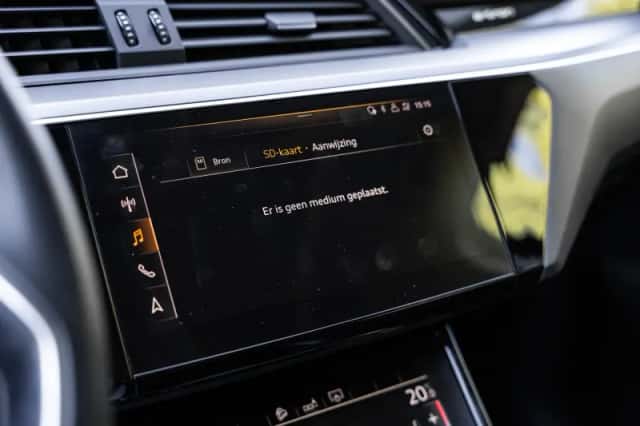 Audi e-tron (2020) thumbnail 44