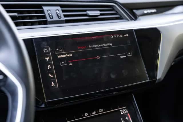 Audi e-tron (2020) thumbnail 47