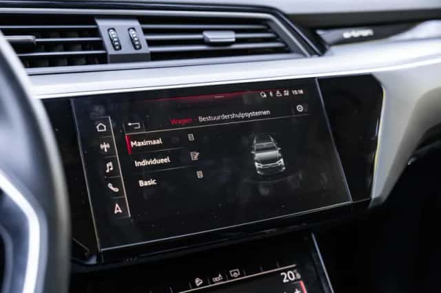 Audi e-tron (2020) thumbnail 49