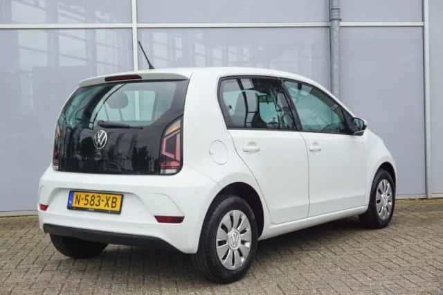 Volkswagen Up! (2021) thumbnail 2