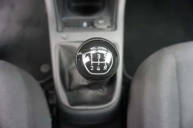 Volkswagen Up! (2021) thumbnail 25