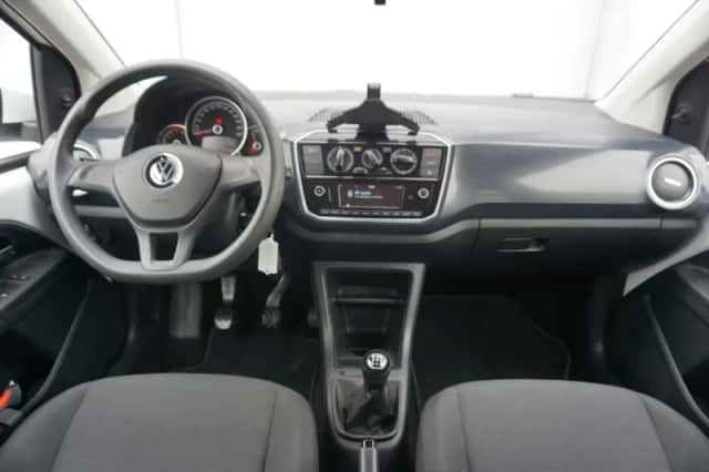 Volkswagen Up! (2021) thumbnail 5