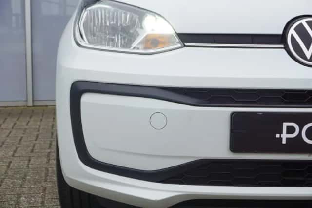 Volkswagen Up! (2021) thumbnail 9