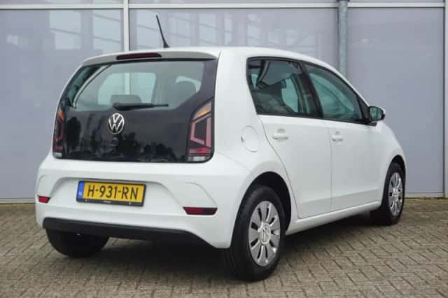 Volkswagen Up! (2020) thumbnail 2