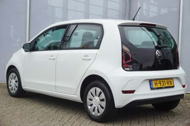 Volkswagen Up! (2020) thumbnail 11