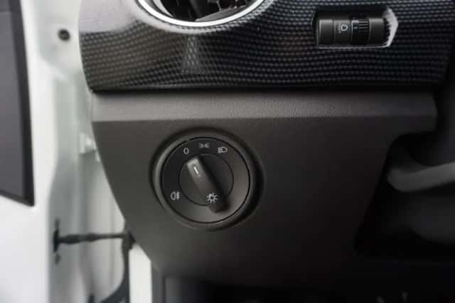 Volkswagen Up! (2020) thumbnail 20