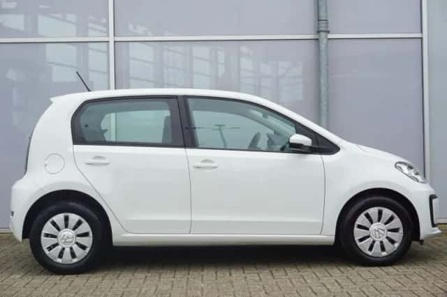 Volkswagen Up! (2020) thumbnail 3