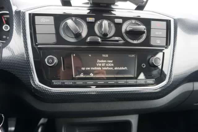 Volkswagen Up! (2020) thumbnail 26