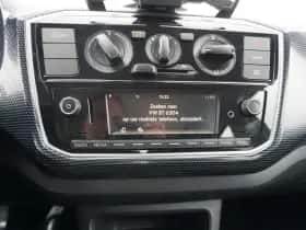 Volkswagen Up! (2020) thumbnail 26