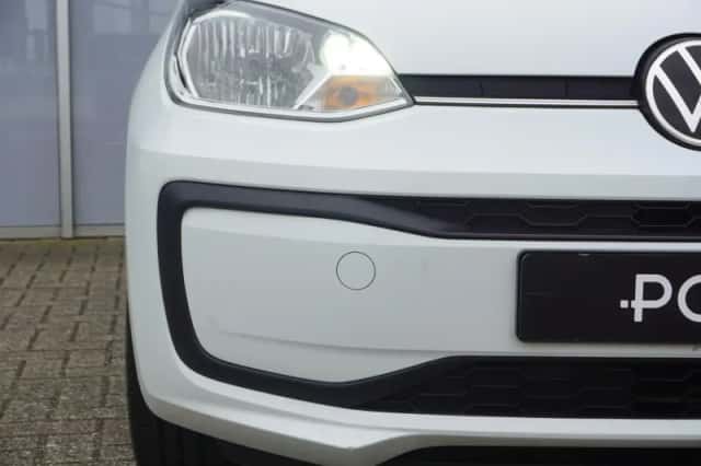 Volkswagen Up! (2020) thumbnail 8
