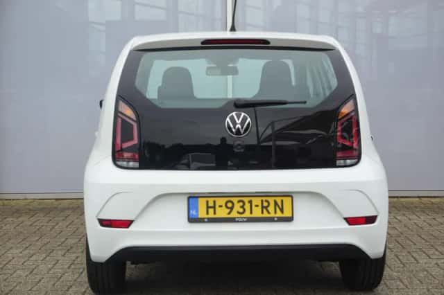 Volkswagen Up! (2020) thumbnail 10