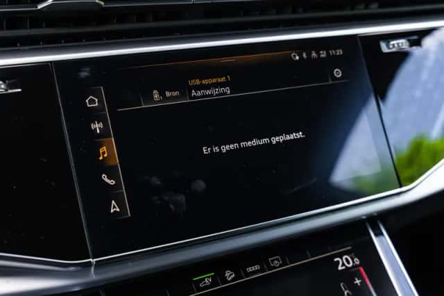 Audi Q8 (2021) thumbnail 45
