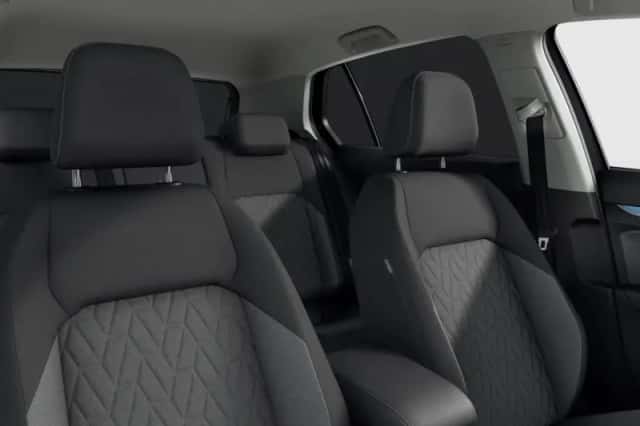 Volkswagen Golf (2026) thumbnail 4