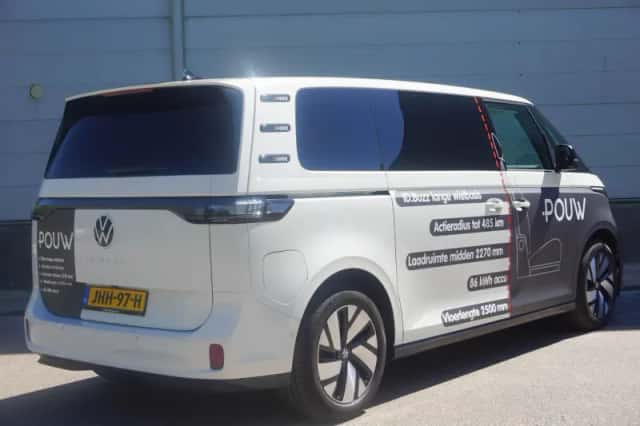 Volkswagen ID. Buzz (2025) thumbnail 2