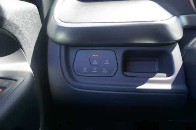 Volkswagen ID. Buzz (2025) thumbnail 36