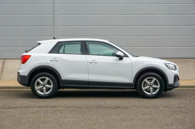 Audi Q2 (2022) thumbnail 3