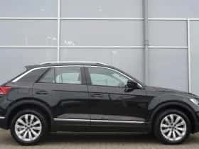 Volkswagen T-Roc (2021) thumbnail 3