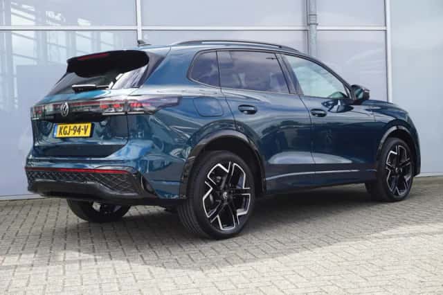 Volkswagen Tiguan (2025) thumbnail 2