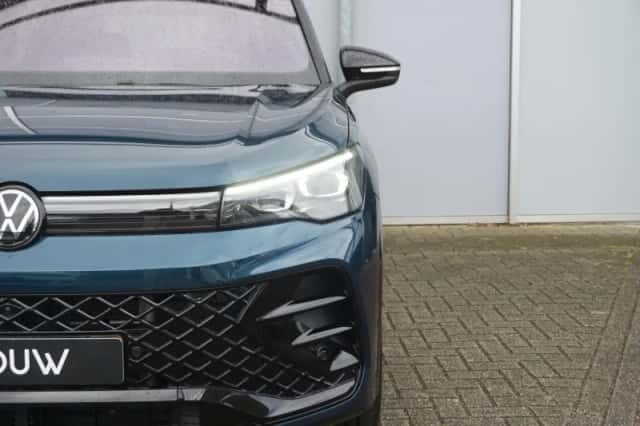 Volkswagen Tiguan (2025) thumbnail 11