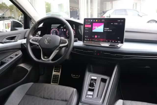 Volkswagen Golf (2025) thumbnail 29