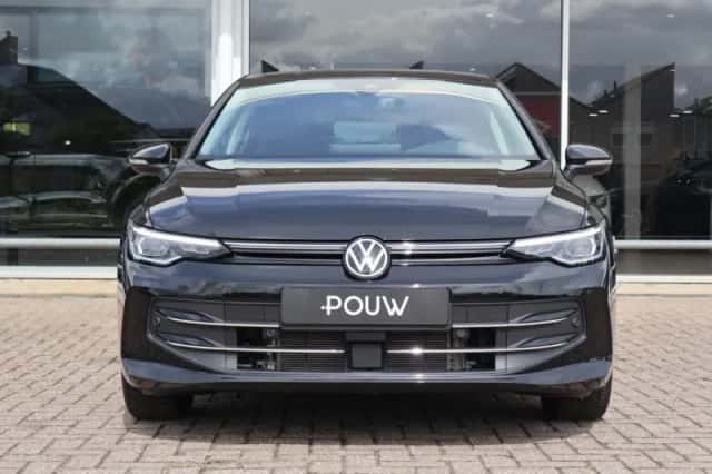 Volkswagen Golf (2025) thumbnail 6