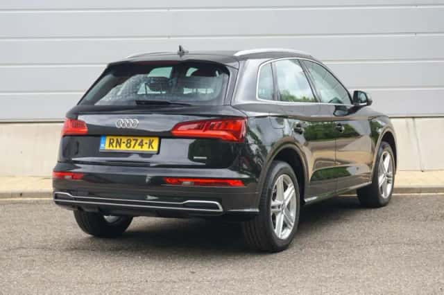 Audi Q5 (2018) thumbnail 2