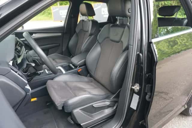 Audi Q5 (2018) thumbnail 3
