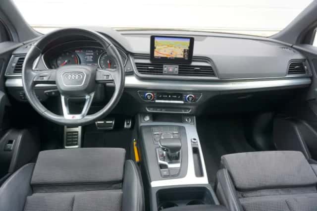 Audi Q5 (2018) thumbnail 4