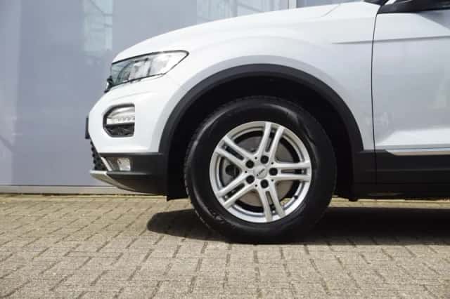 Volkswagen T-Roc (2018) thumbnail 15