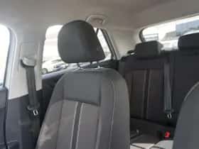 Volkswagen T-Roc (2018) thumbnail 21