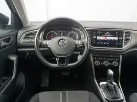Volkswagen T-Roc (2018) thumbnail 22