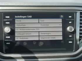 Volkswagen T-Roc (2018) thumbnail 37