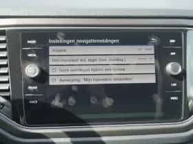 Volkswagen T-Roc (2018) thumbnail 45
